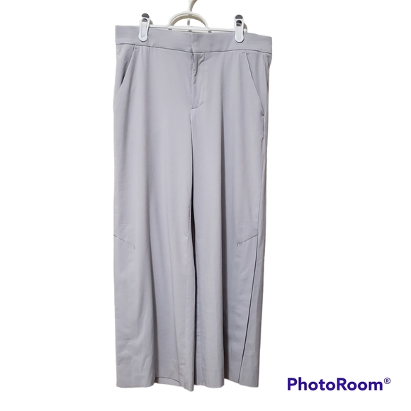 Athleta Tribeca  Tern Gray Cropped Wide Leg Pants Size 4 - Picture 1 of 16